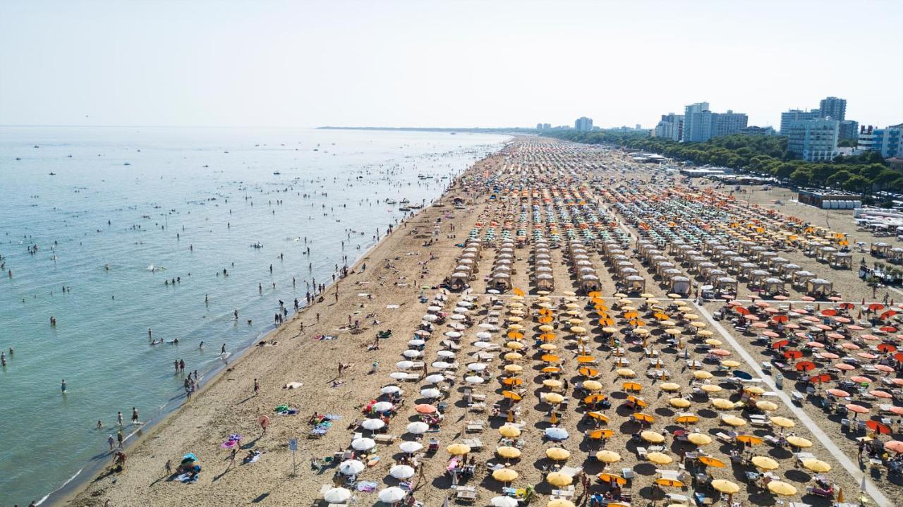 Appartamenti Villaggio Giardino Линяно Сабиадоро Екстериор снимка