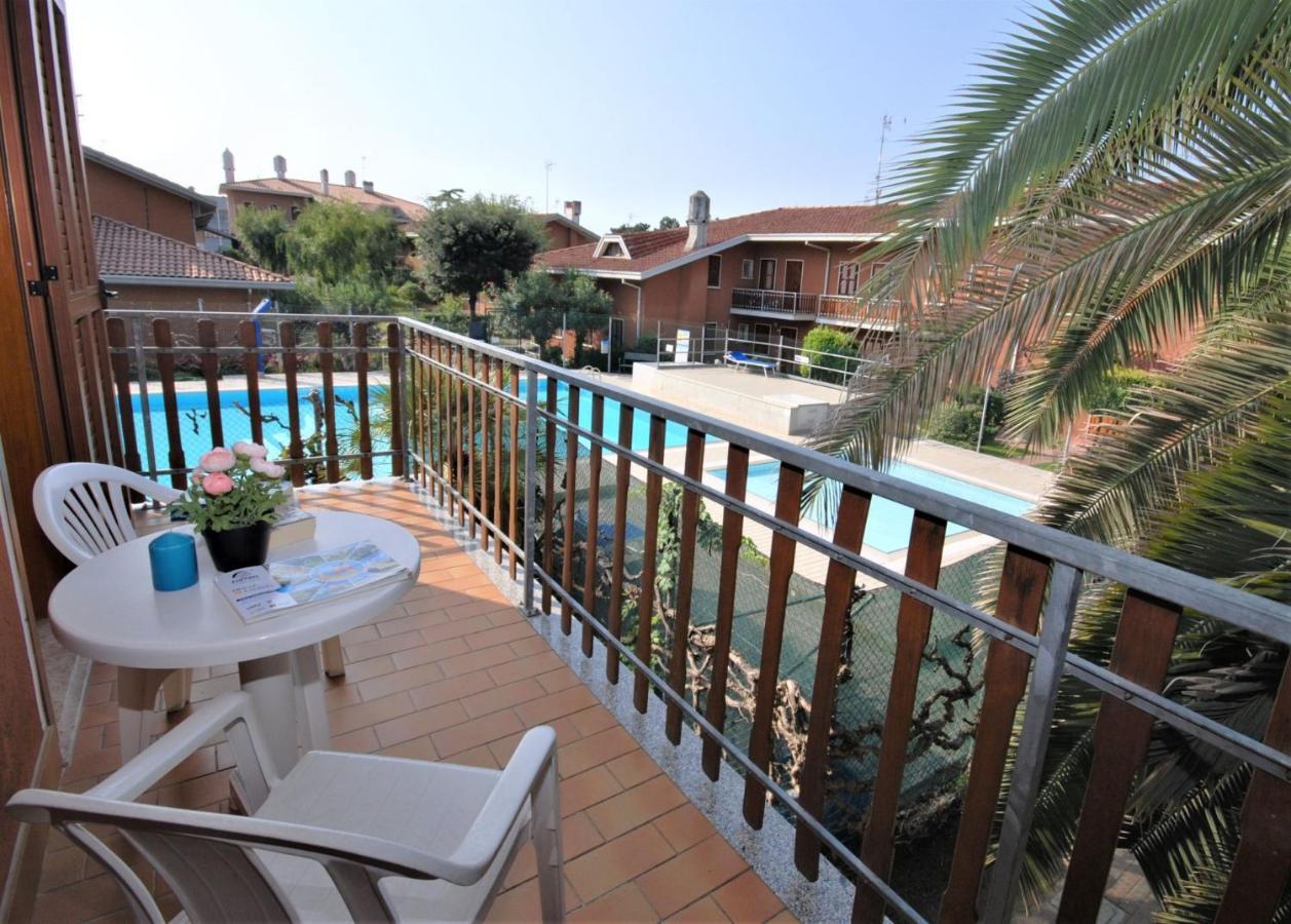 Appartamenti Villaggio Giardino Линяно Сабиадоро Екстериор снимка